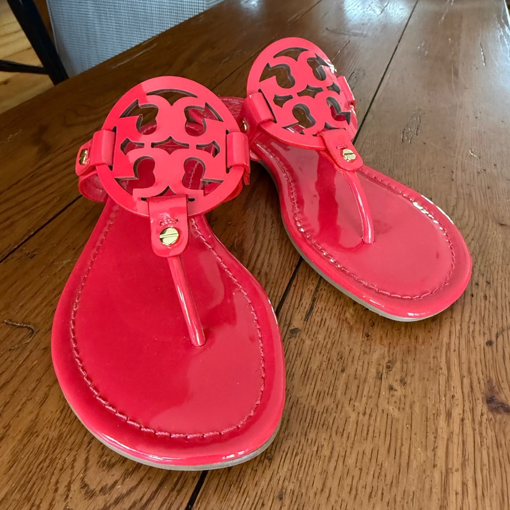 Tori Burch Miller Patent Sandals, size 8, New with Box, Ruby Jewel